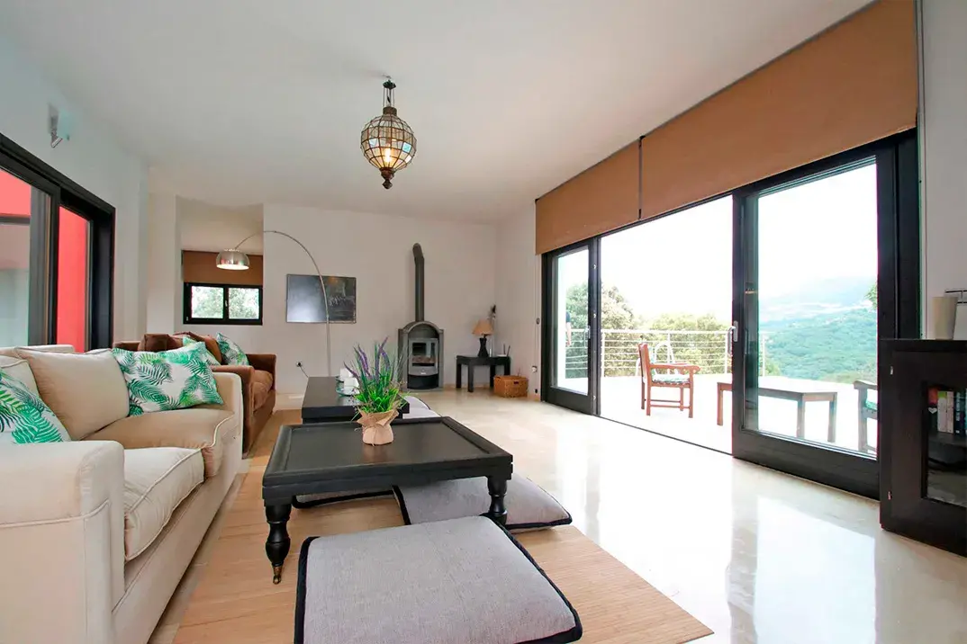 Villa Rural Zen - Oriental Style Rural House - Casa Rural de Estilo Oriental - Salón con Vistas