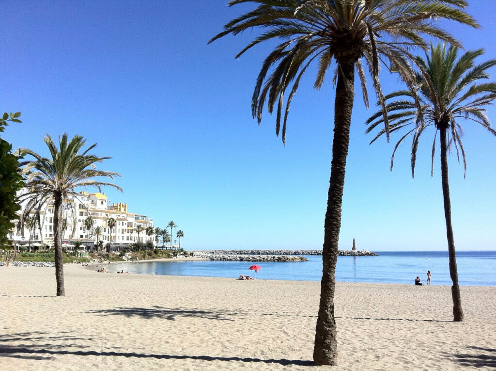 Marbella, Playa de Puerto Banús